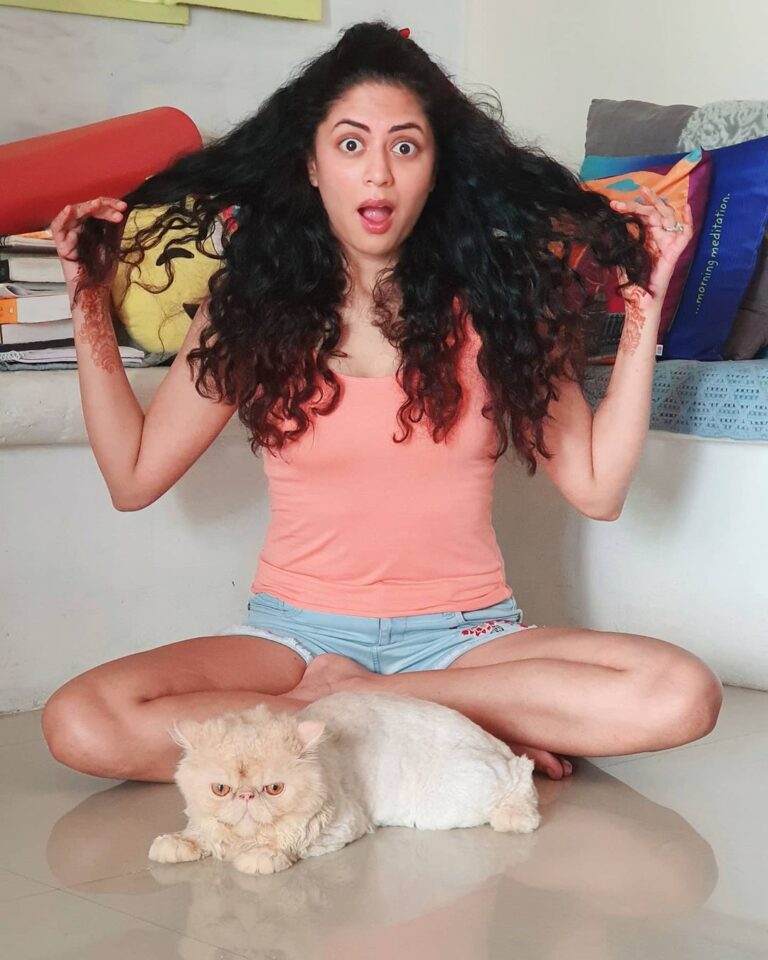 Kavita Kaushik Bigg Boss, Age, Family, Boyfriend, Biography & More.