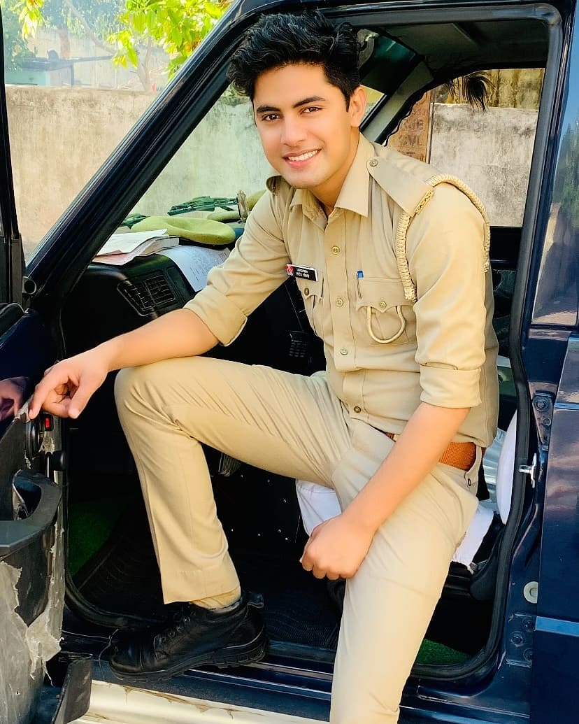 Sandeep Chaudhary (UP Police) Age, Family, Girlfriend, Biography
