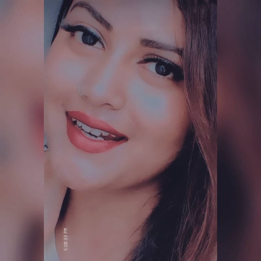 Eli Elina (eli_allu) Age, Instagram Star, Boyfriend, Biography