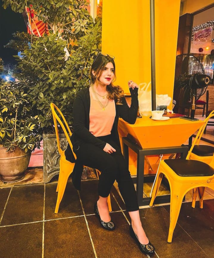 Ayesha Ijaz (Instagram Star) Age, Boyfriend, Career, Biography