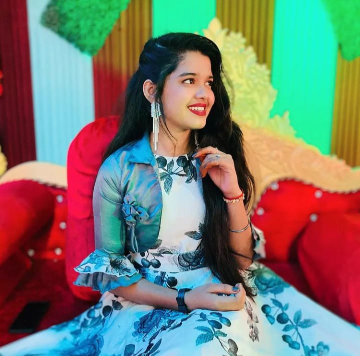 Riya Mishra (Instagram Star) Age, Boyfriend, Biography & More