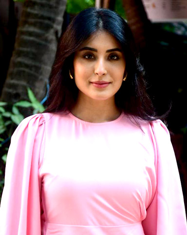 Kritika Kamra Age, Career, Biography, Boyfriend