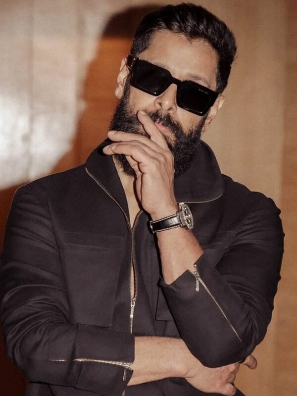 chiyaan vikram biography, chiyaan vikram age, chiyaan vikram height, chiyaan vikram height in feet, chiyaan vikram net worth, chiyaan vikram net worth 2026, chiyaan vikram movies, chiyaan vikram movies list, chiyaan vikram new movie list, chiyaan vikram new movie release date, chiyaan vikram family, chiyaan vikram family images, actor chiyaan vikram family photos