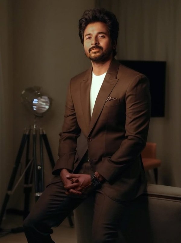 sivakarthikeyan biography, sivakarthikeyan age, sivakarthikeyan height, sivakarthikeyan height in feet, sivakarthikeyan net worth